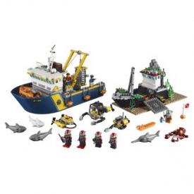 Конструктор LEGO City Deep Sea Explorers Корабль исследователей морских глубин (60095)